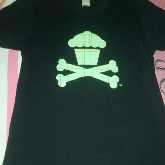 NWOT Johnny Cupcakes Small Tee,Adorable! - Picture 3 of 8